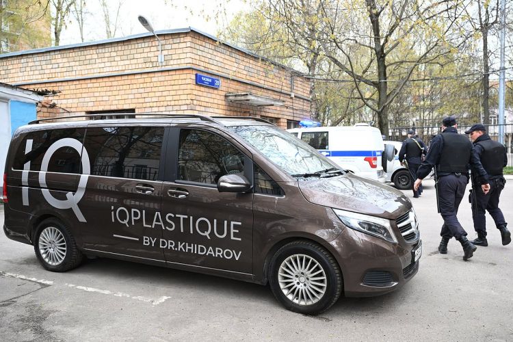 Задержание врачей клиники пластического хирурга Хайдарова