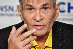 Стало известно о серьезном осложнении у Бари Алибасова после инсульта
