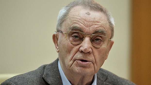 Umer pomoshhnik gorbacheva 6b4ce61.jpg