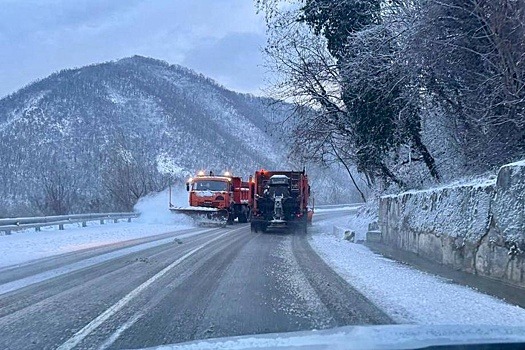 V sochi u chernogo morja vypal sneg ae37bfe.jpg