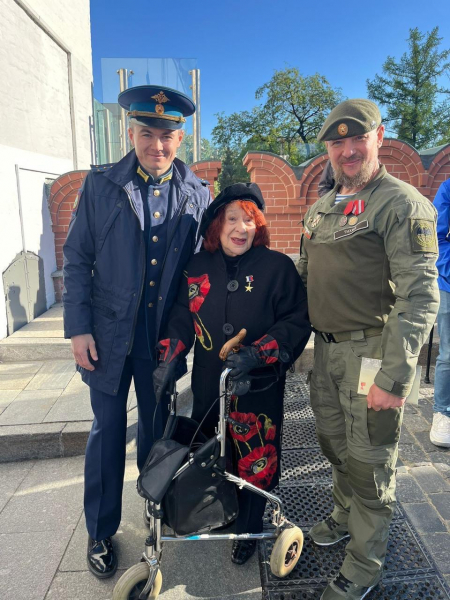 Гости и военная техника начали прибывать на парад Победы в Москве