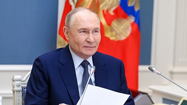 Mnogodetnoj seme iz ingushetii posle obshhenija s putinym vruchili kljuchi ot kvartiry 20ddac9.jpg