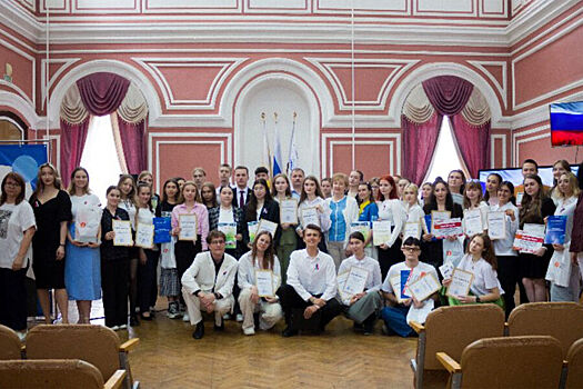 Obshhestvo znanie prisoedinilos k prazdnovaniju dnja rossii 06d0210.jpg
