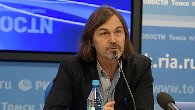 Safronov rasskazal o kartine kotoruju on planiruet peredat masku 14c732f.webp