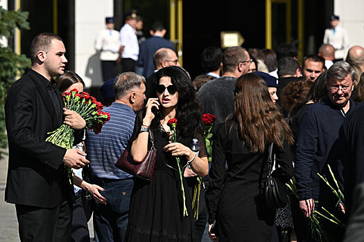 Ceremonija proshhanija s romanom starovojtom zavershilas d0c2521.jpg