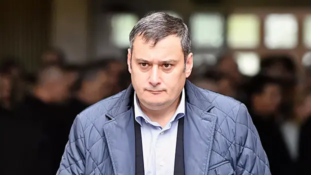 Hinshtejn opublikoval stihi o pjatiletnem malchike pogibshem posle udara vsu 74bd9d3.webp