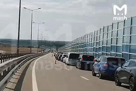U krymskogo mosta obrazovalas probka iz 15 tysjachi mashin d268ed3.jpg