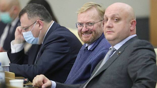 Milonov nazval gejami ljubitelej ezdit v tonirovannyh mashinah 5bfe016.jpg