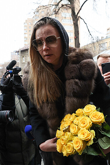 Малахов, Миронова, Алентова: кто пришел проститься с Голубкиной